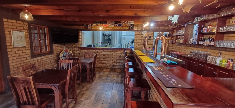 7 Bedroom Property for Sale in Harpington A H North West